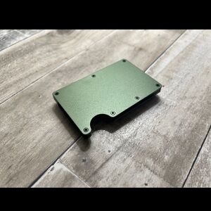 Custom Engraved Metal Minimalist Wallet – Slim RFID Card Holder